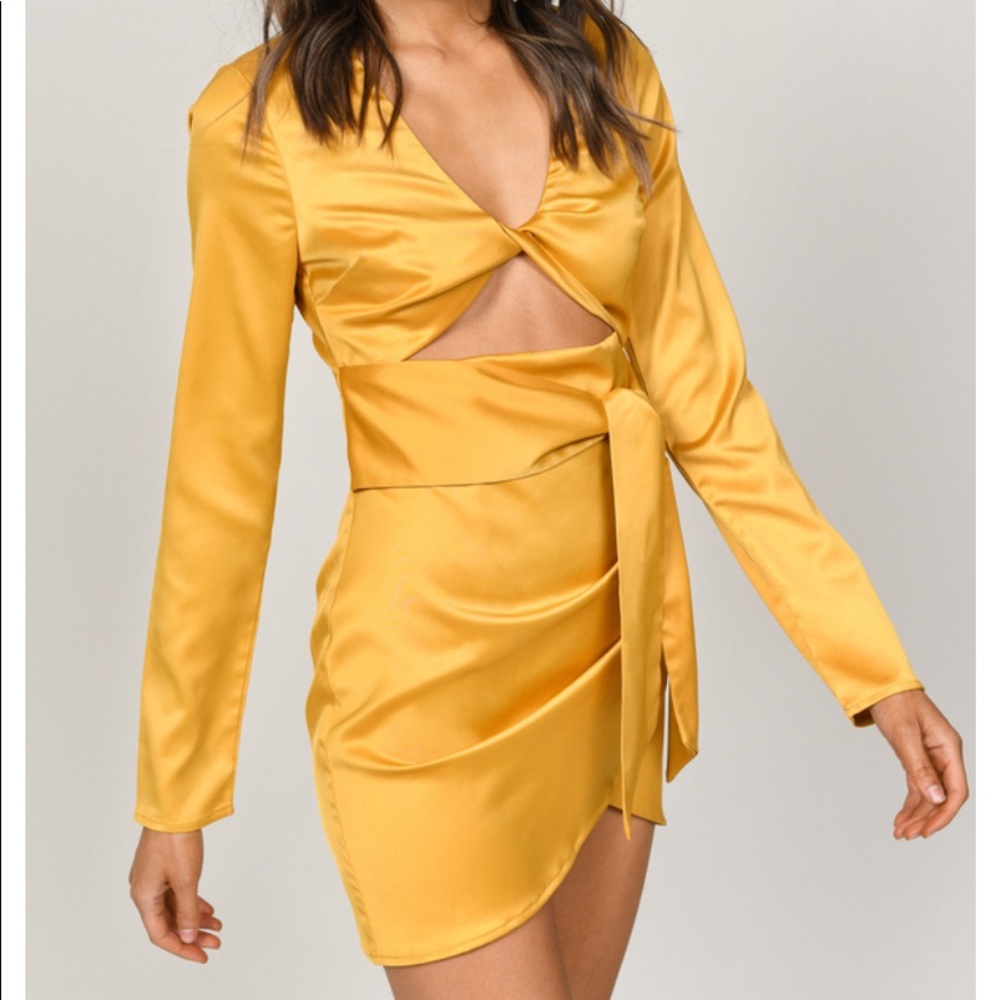 NWT Tobi So Unreal Marigold Satin Bodycon SZ SM &M